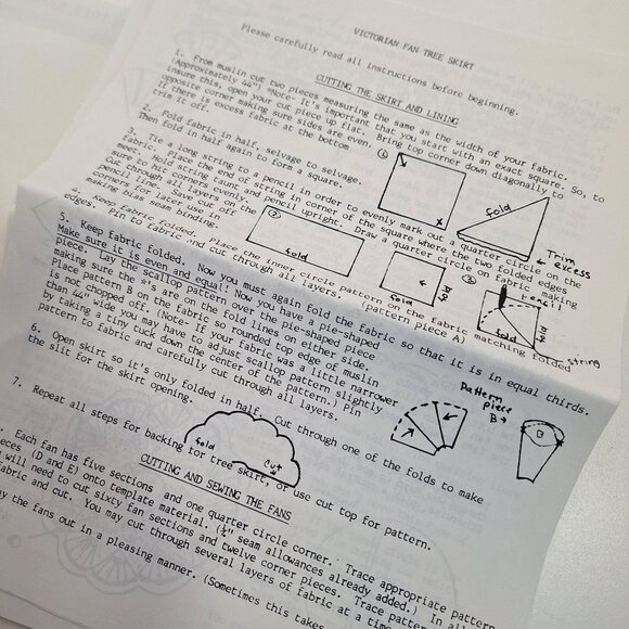 Victorian Fan Tree Skirt Pattern Complete Sewing Instructions 1985 Susan Bartlet - Picture 4 of 7